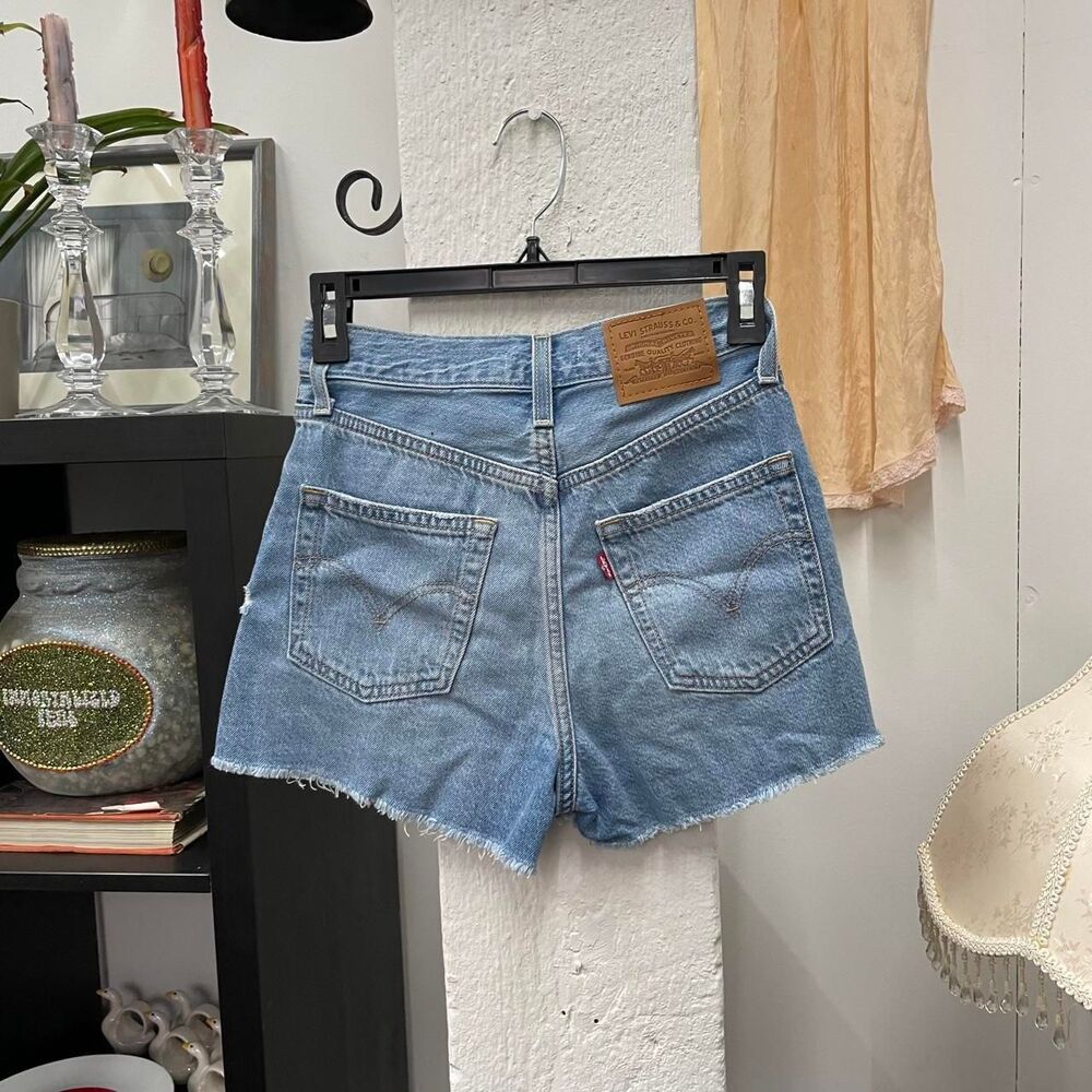 Levi-s Women's Blue Shorts - Picture 4 of 4